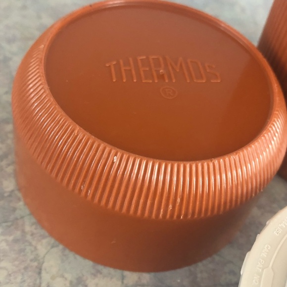 70's Large Thermos - Hot/Cold Liquid - Travel Thermos - Camping - RV - Food - Picture 12 of 12